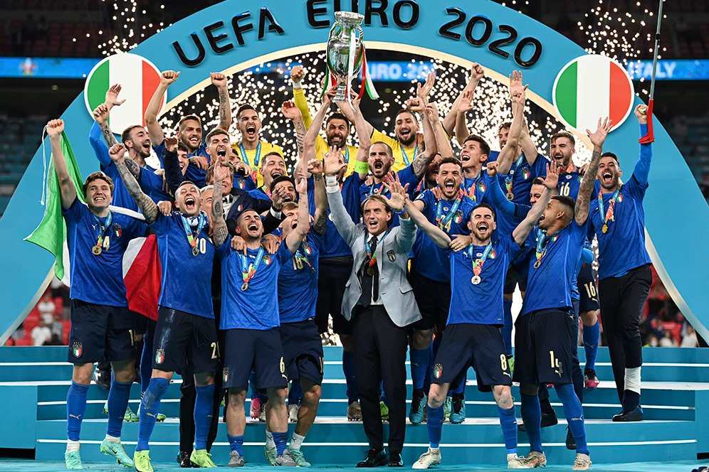 Fans Italia mengenang kemenangan Euro 2021