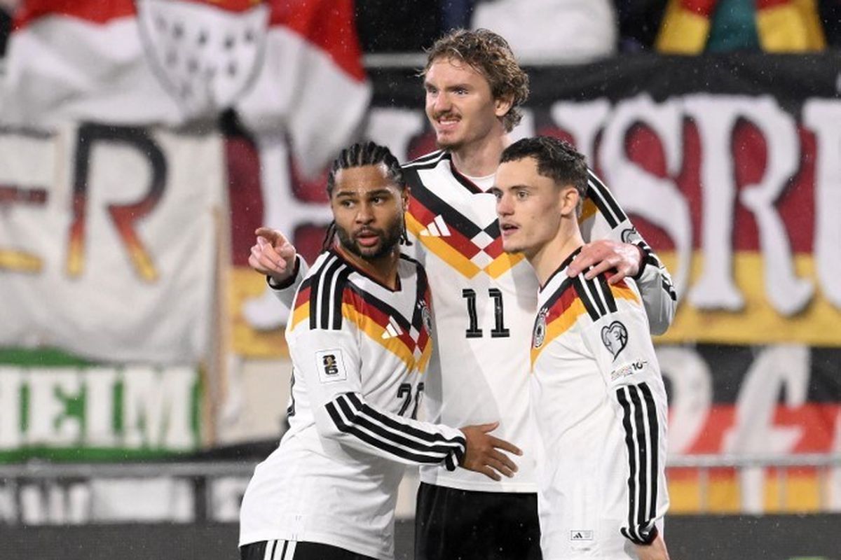 Para pemain Jerman merayakan gol dalam laga kualifikasi