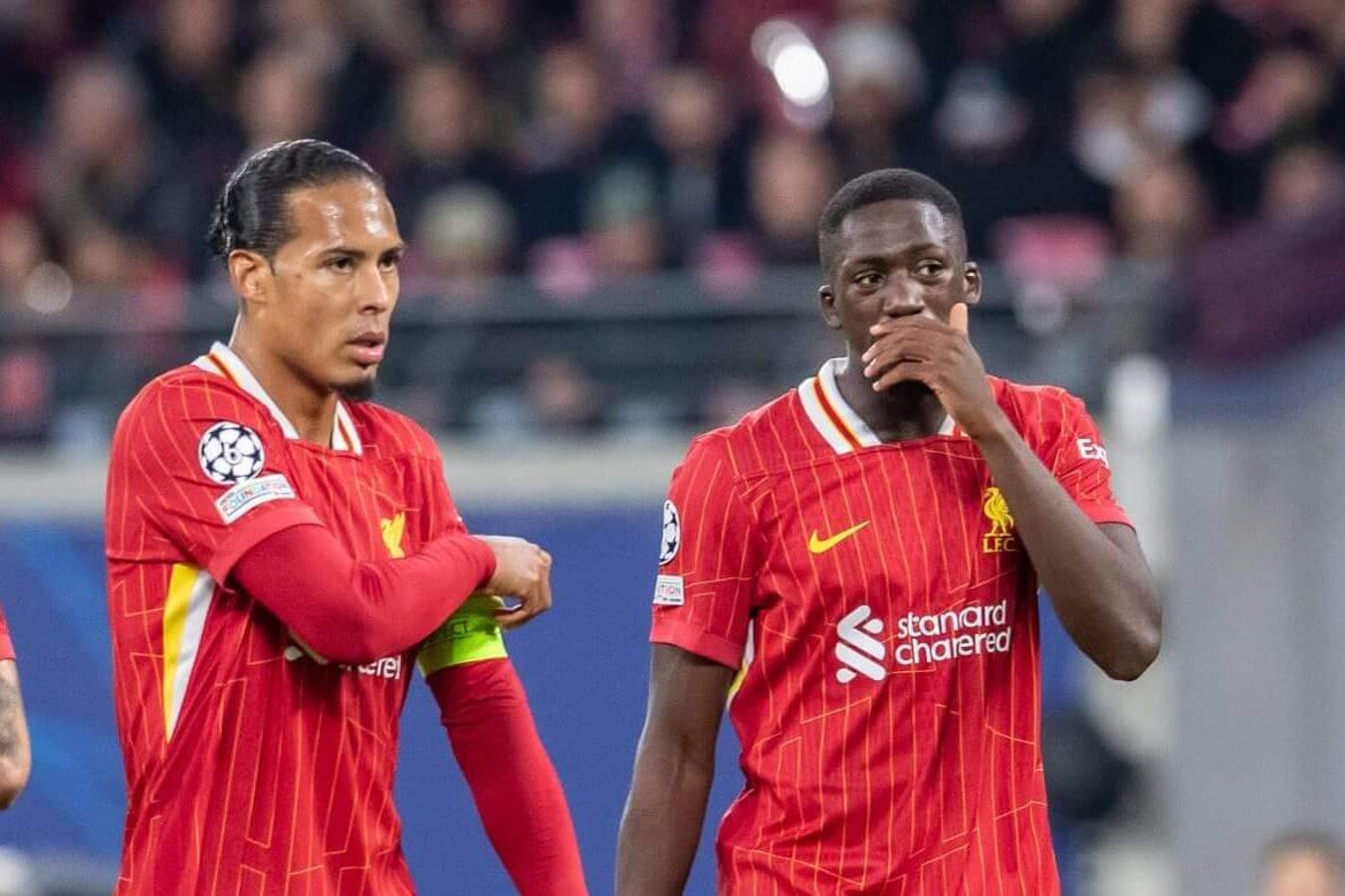 Virgil van Dijk dan Ibrahima Konate bertahan untuk Liverpool