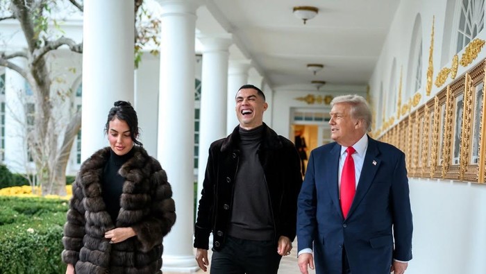 Cristiano Ronaldo bersama Donald Trump di Gedung Putih
