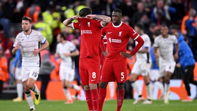 Liverpool tertunduk setelah kekalahan di Anfield