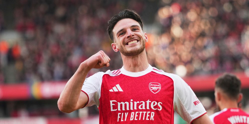 Vincent Kompany memimpin latihan Bayern Munchen menjelang laga Liga Champions kontra Arsenal