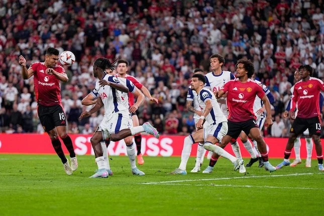 Siaran langsung pertandingan bola malam ini di berbagai kompetisi dunia