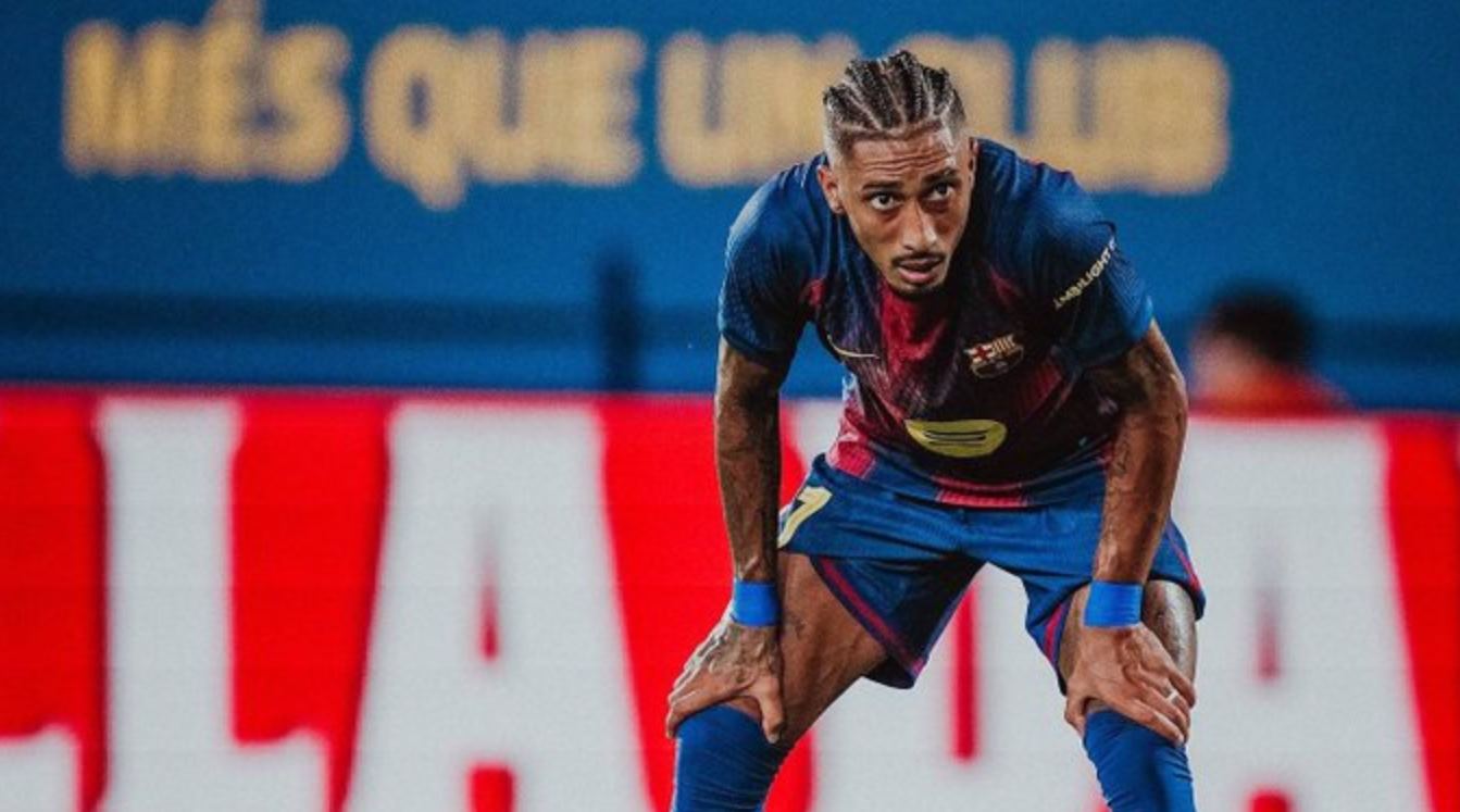 Tim medis Barcelona menilai kondisi Raphinha - Holywin69