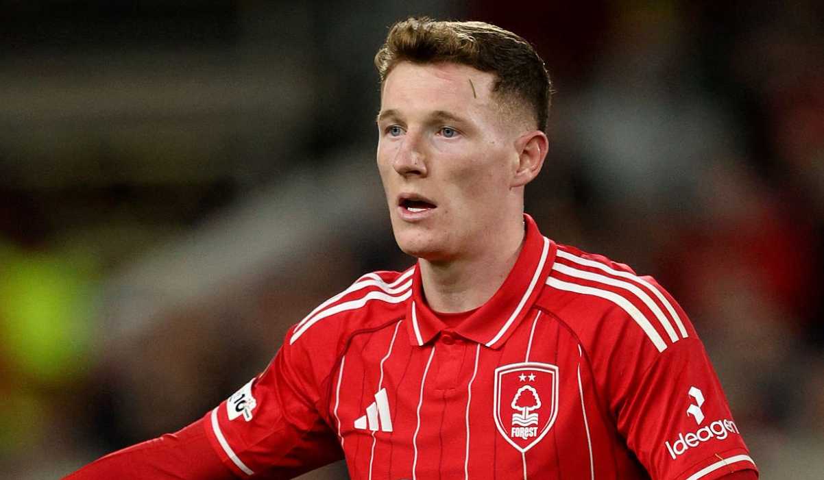 Elliot Anderson target transfer Manchester City dan Manchester United - Holywin69