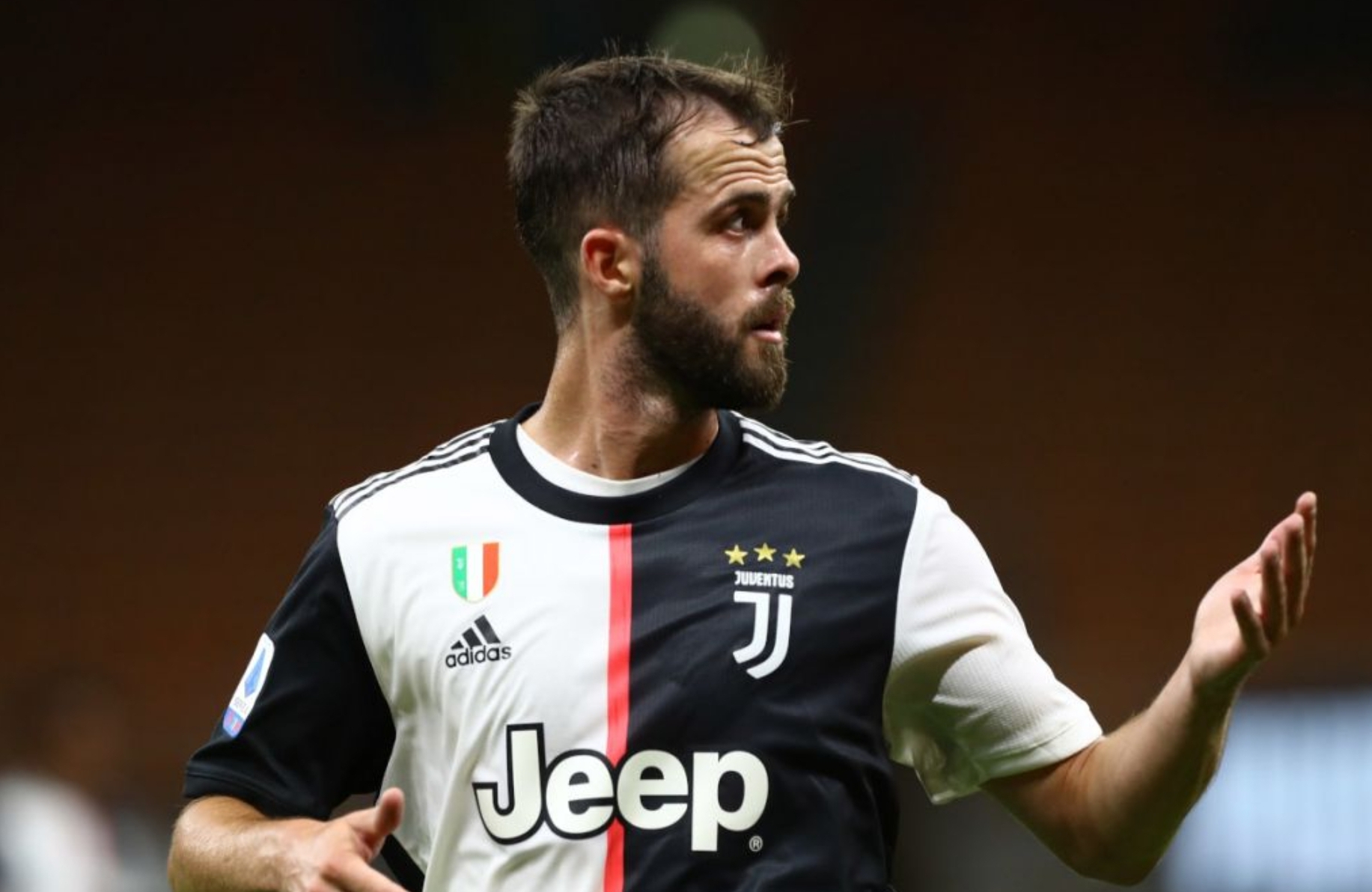 Miralem Pjanic saat kembali berkunjung ke Juventus sebelum pensiun - Holywin69