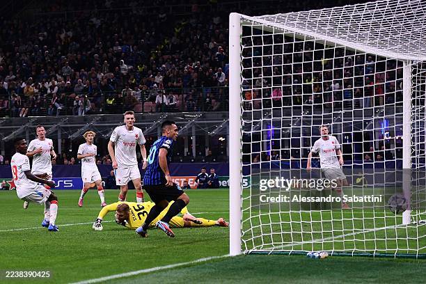 Inter Milan Lautaro Martinez Leadership 2025 Holywin69