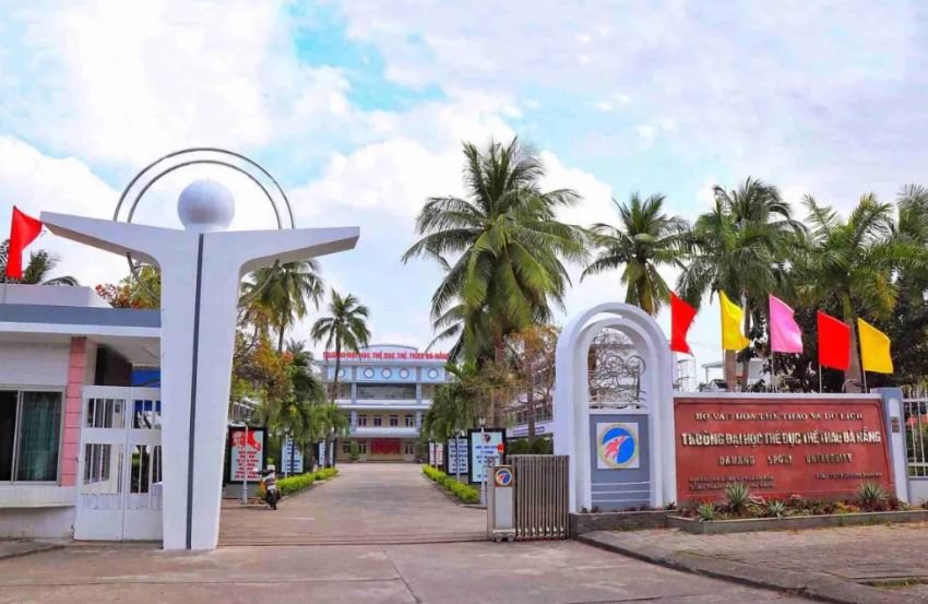 Trường có cơ sở vật chất khang trang, hiện đại