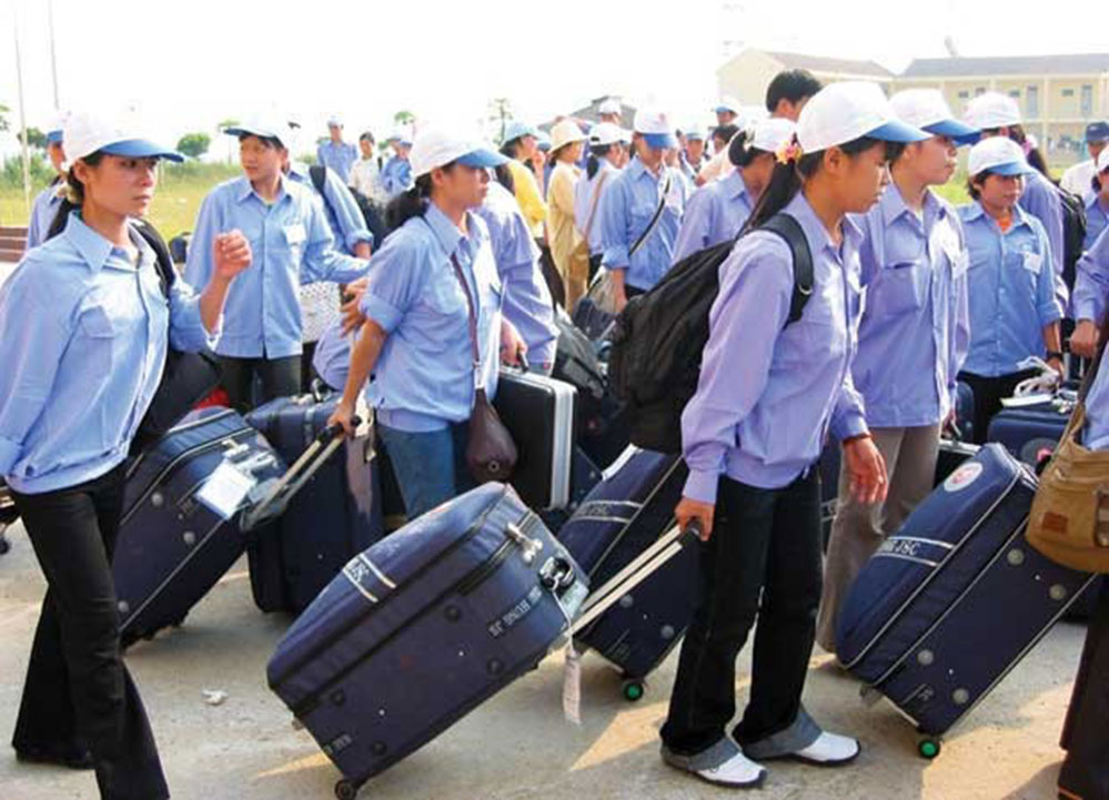 Đưa người Việt Nam đi làm việc ở nước ngoài
