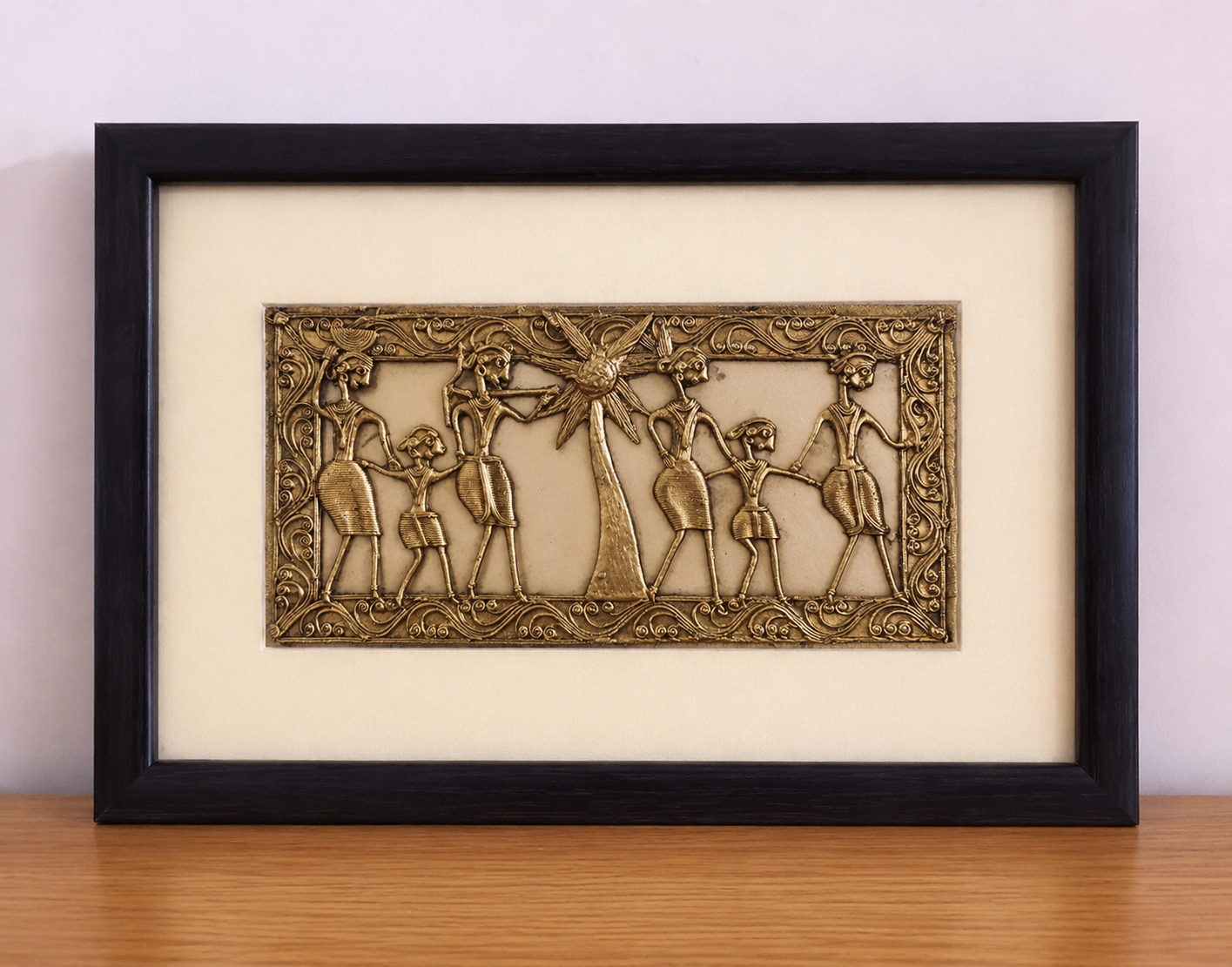 Traditional Folk Family Metal Wall Décor