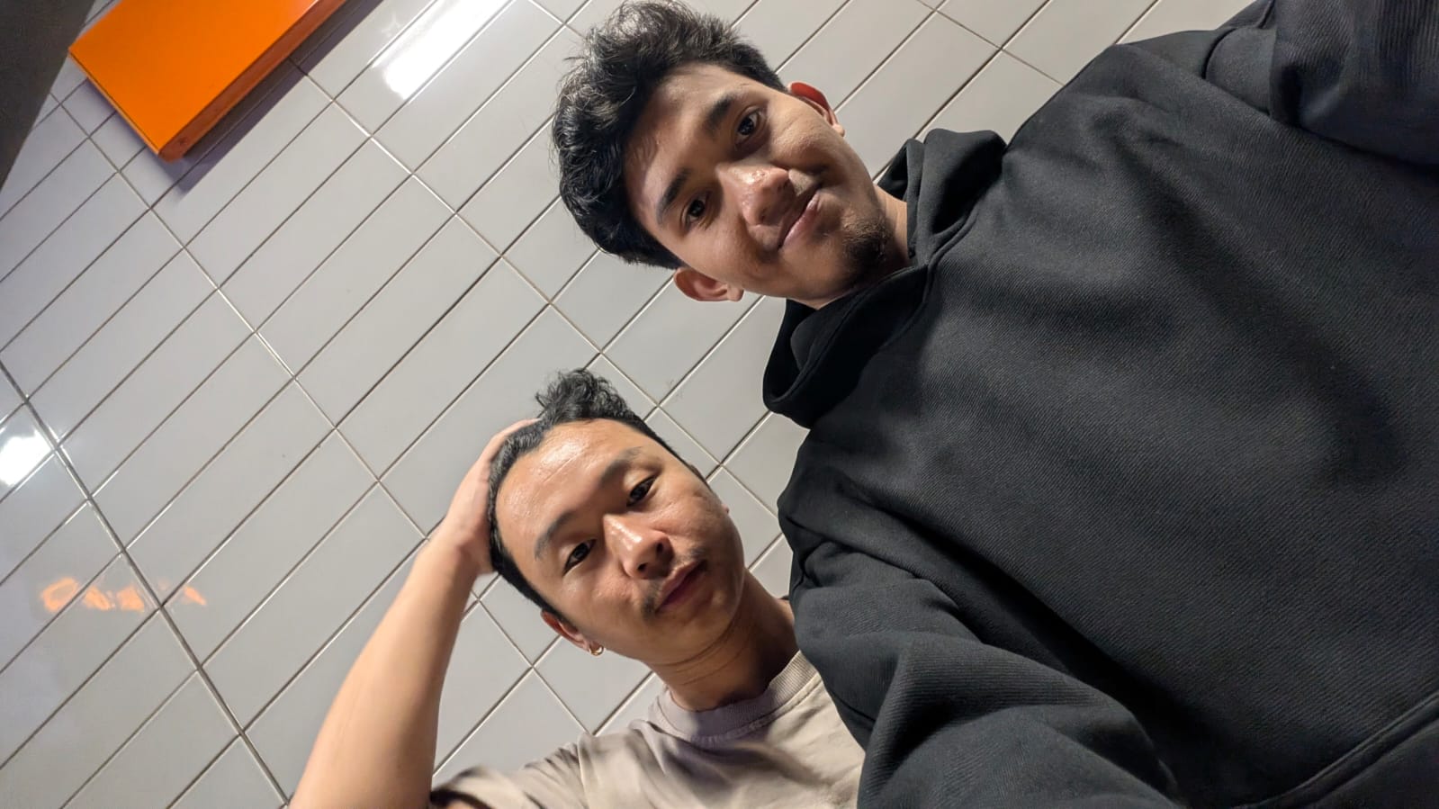 To the Pure Souls I Met in Sydney - 3