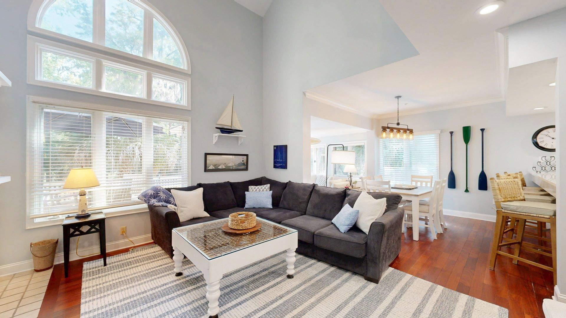7618 Huntington Villas