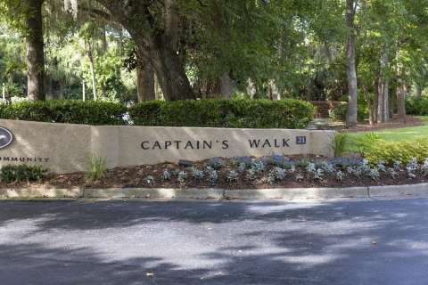 Complex entrance sign for Captain's Walk