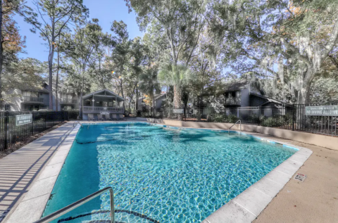 Community pool at Hickory Cove