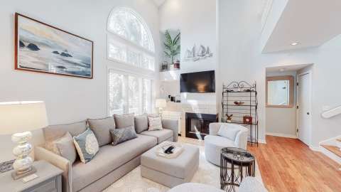 Living room at Huntington Villas