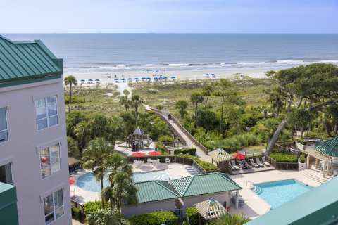 Windsor Court pool and beach access