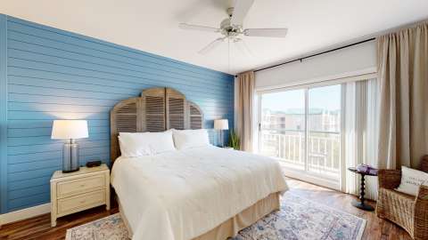 Bedroom in a villa at Windsor Court