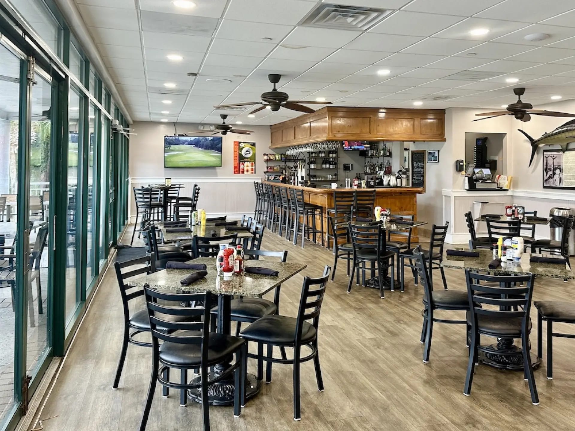 Big Jim’s BBQ, burgers, pizza & catering interior and bar