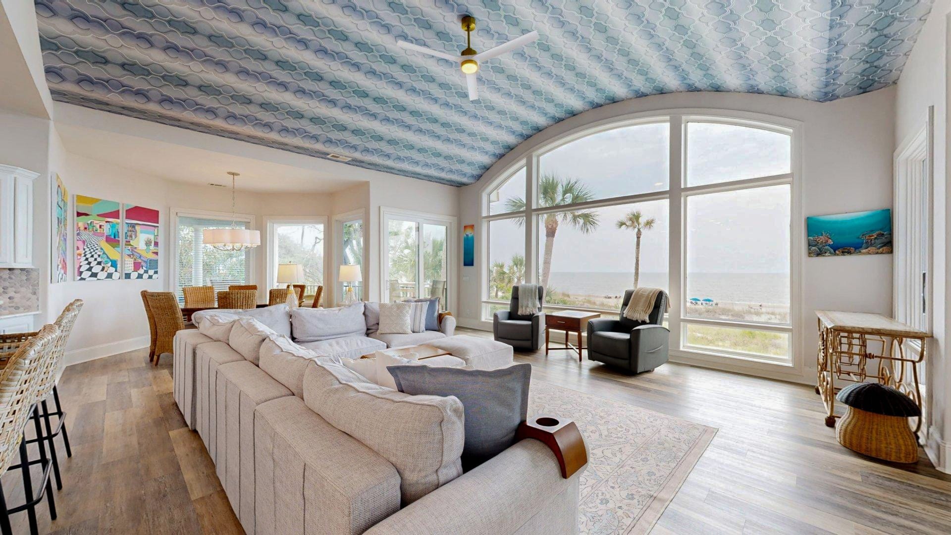 Living room overlooking the beach in a vacation rental