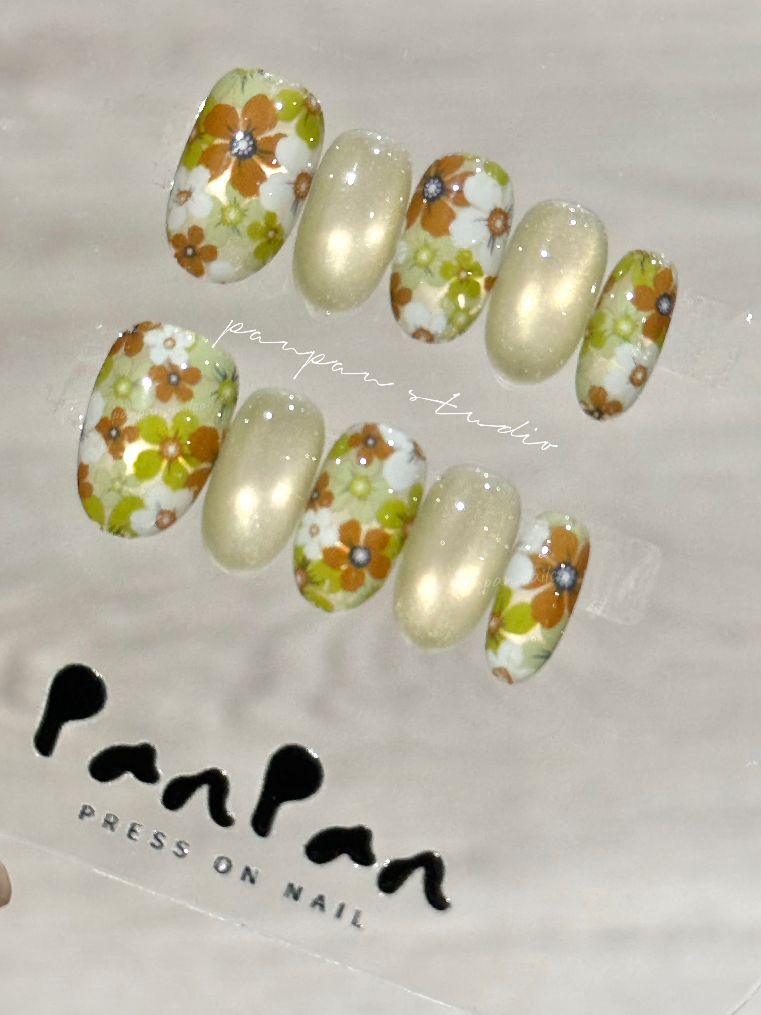 Green Flowers (short oval)
