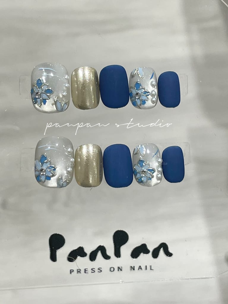Blue Embroidered Floral （short square round) 细节 2