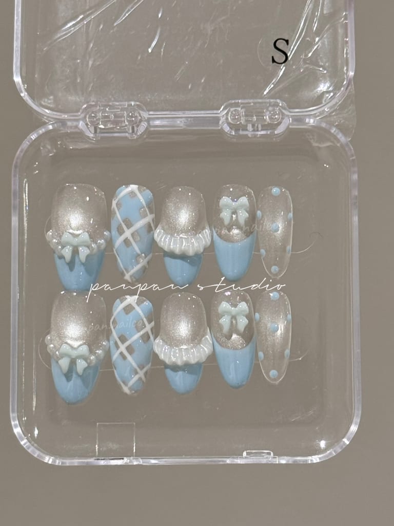 Blue skirt (medium Oval) 细节 1