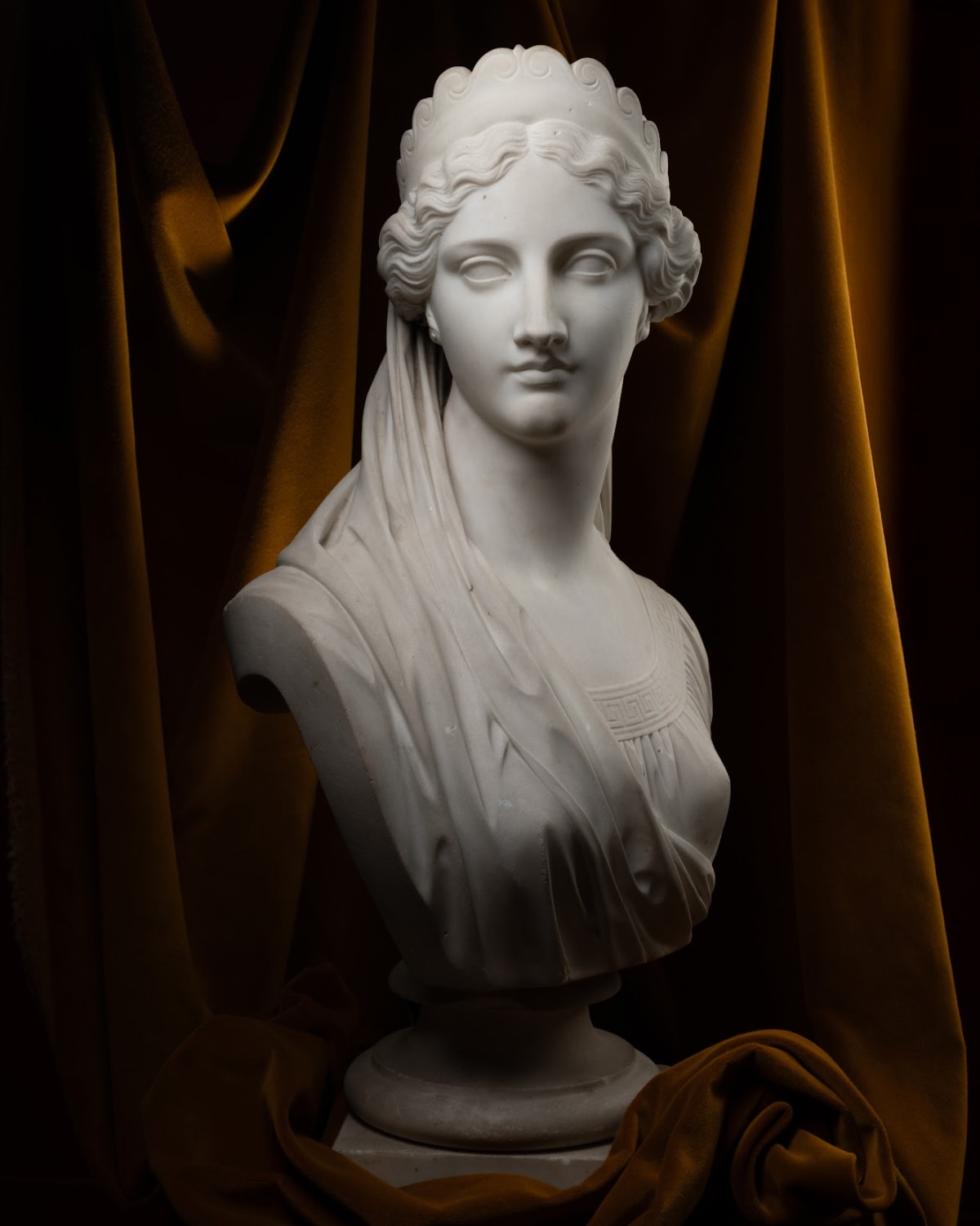 Buste en marbre de Carrare d'Hélène de Troie réalisé par Edward Arlington Foley en 1784 à Londres.