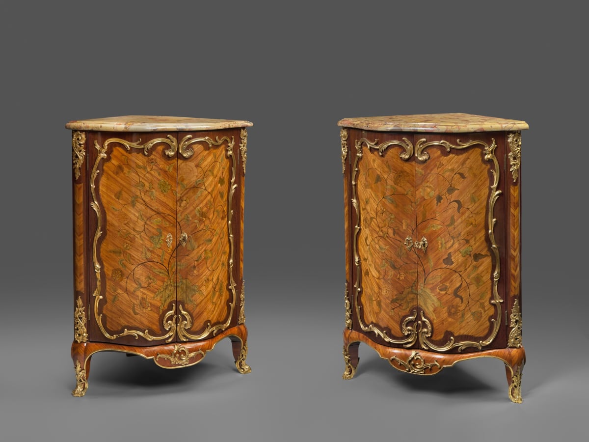 PAIR OF CORNER CABINETS