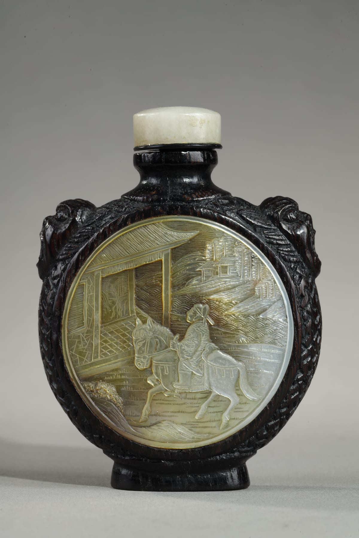 Rare lacquered and carved bamboo snuff bottle 