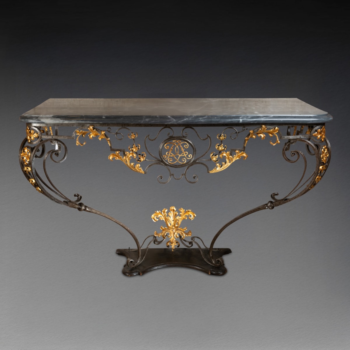 Big two feet wrought iron console Régence period early 18th century