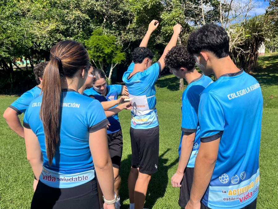 56 estudiantes de La Asunción celebraron sus raíces y sueños en una convivencia salesiana