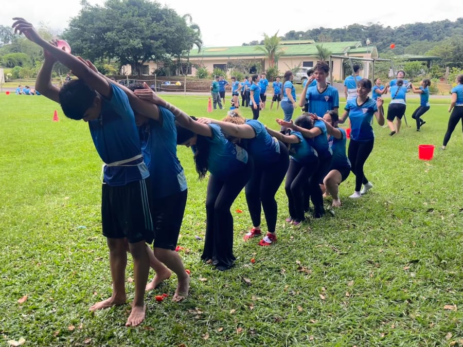 56 estudiantes de La Asunción celebraron sus raíces y sueños en una convivencia salesiana