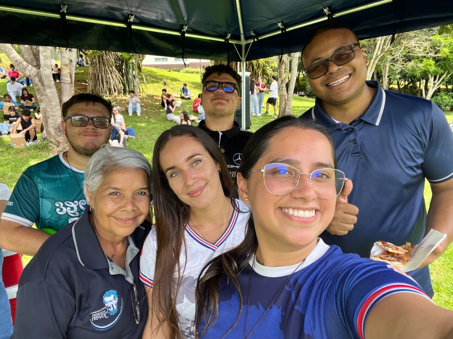56 estudiantes de La Asunción celebraron sus raíces y sueños en una convivencia salesiana