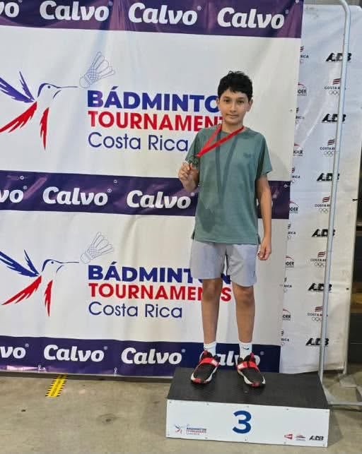 Santiago Campos Guerrero, integrante de EPRE, obtuvo el tercer lugar en las categorías U-13 e Intermedio del Torneo Nacional de Bádminton Individual.