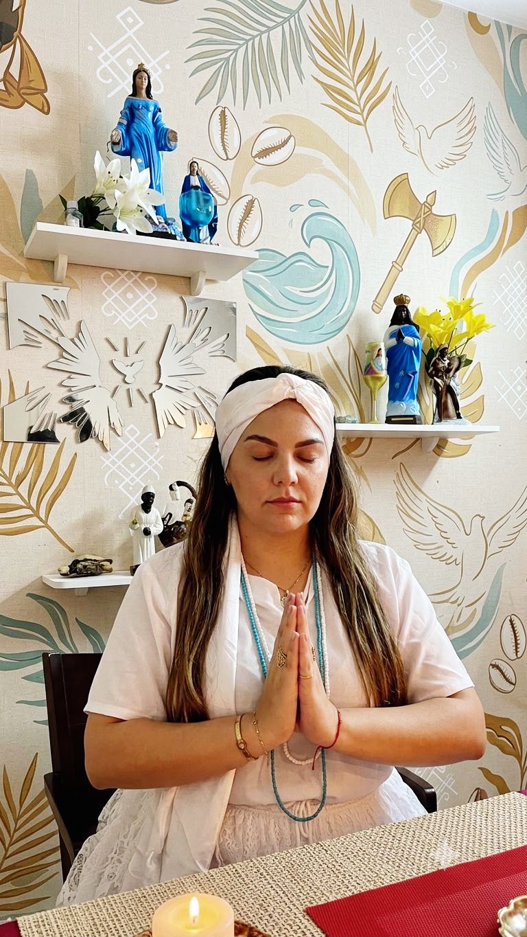Tarologa Jordana Silva especialista em amarração amorosa