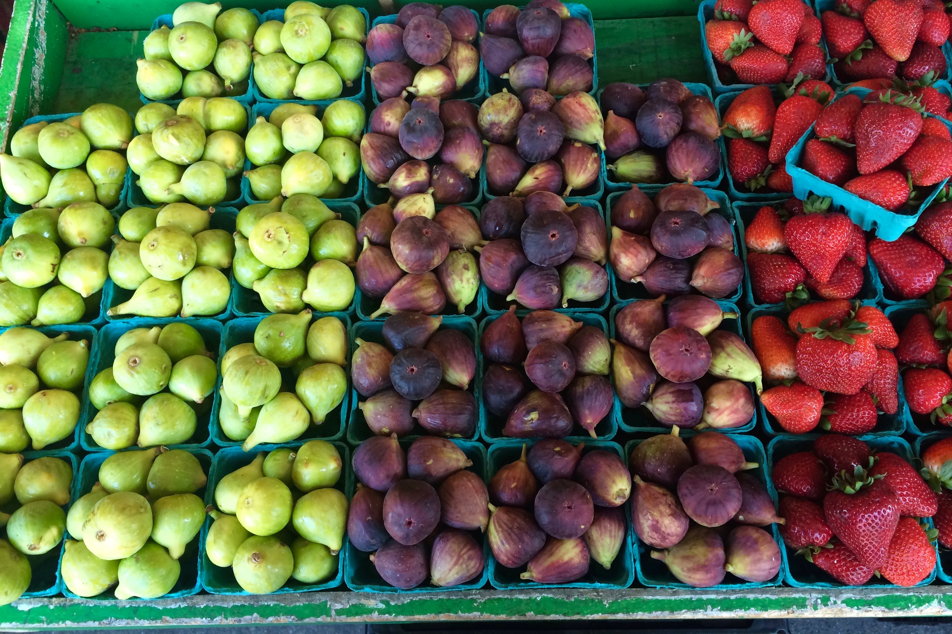 Pears, figs and stawberies