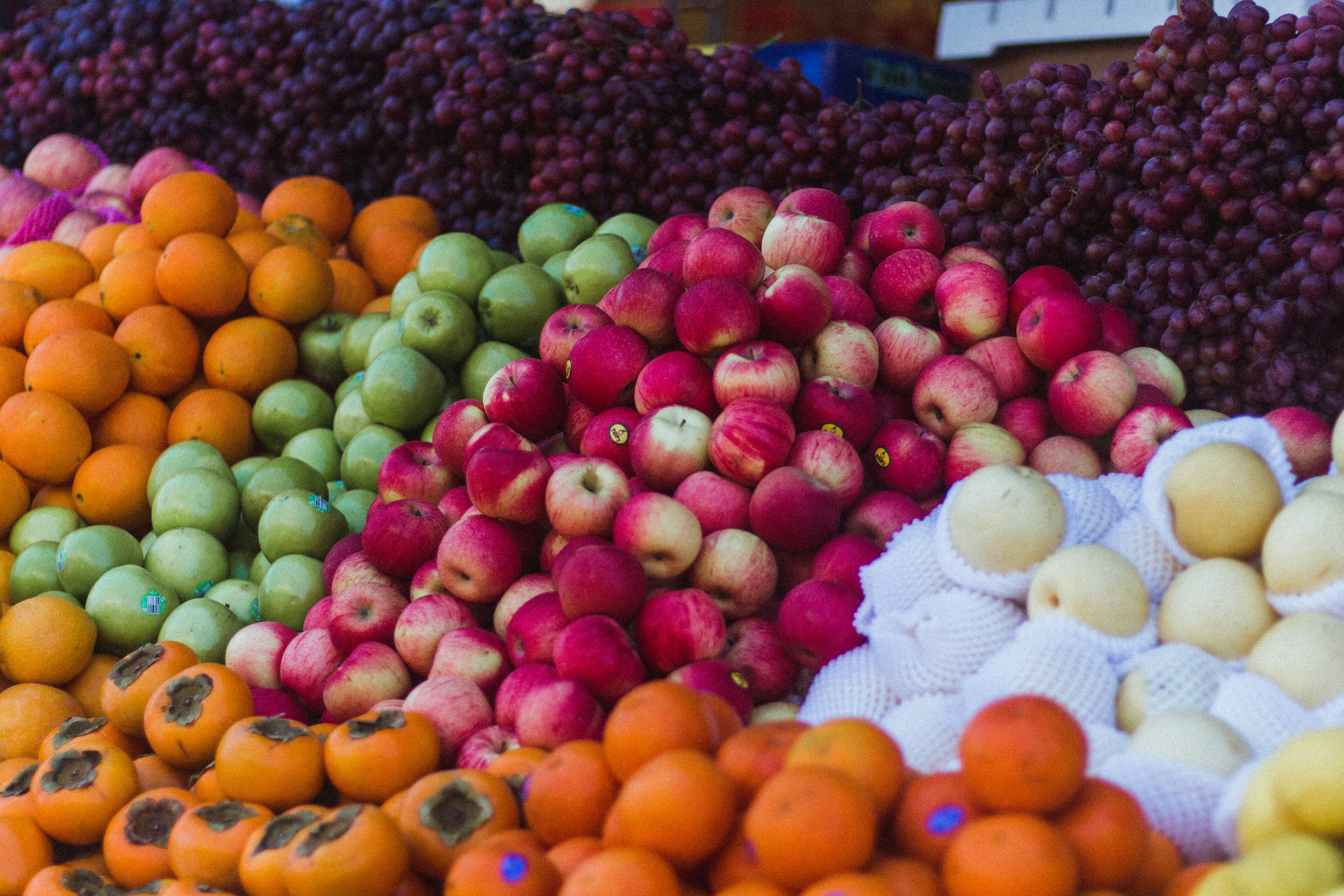 Mix of fruits and grapes