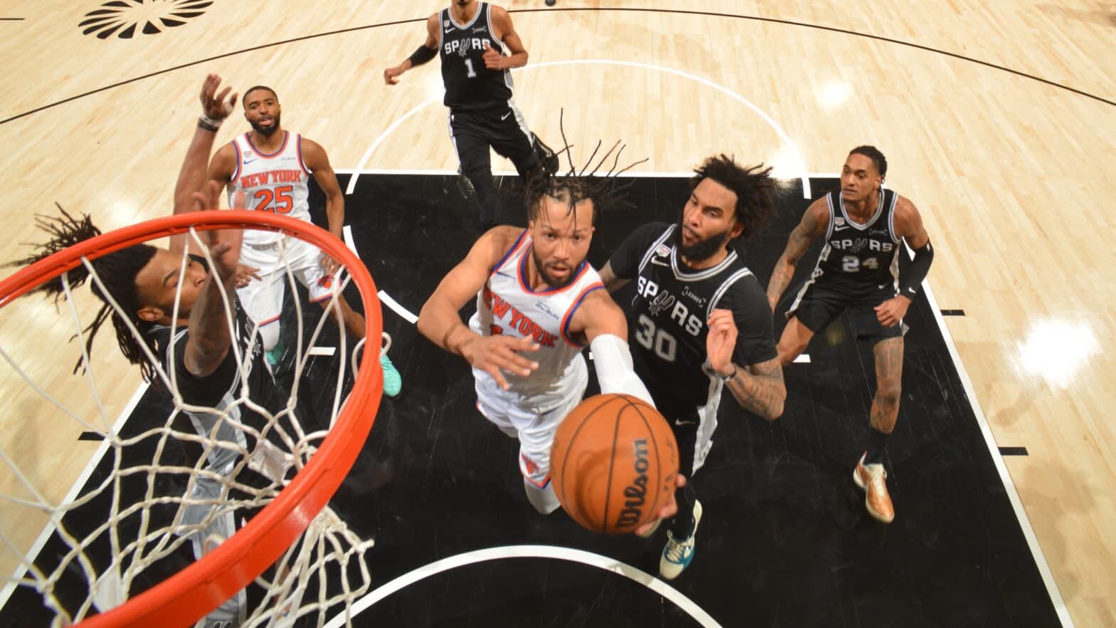 نیکس با غلبه بر اسپرز در فینال NBA دو بر صفر پیش افتاد