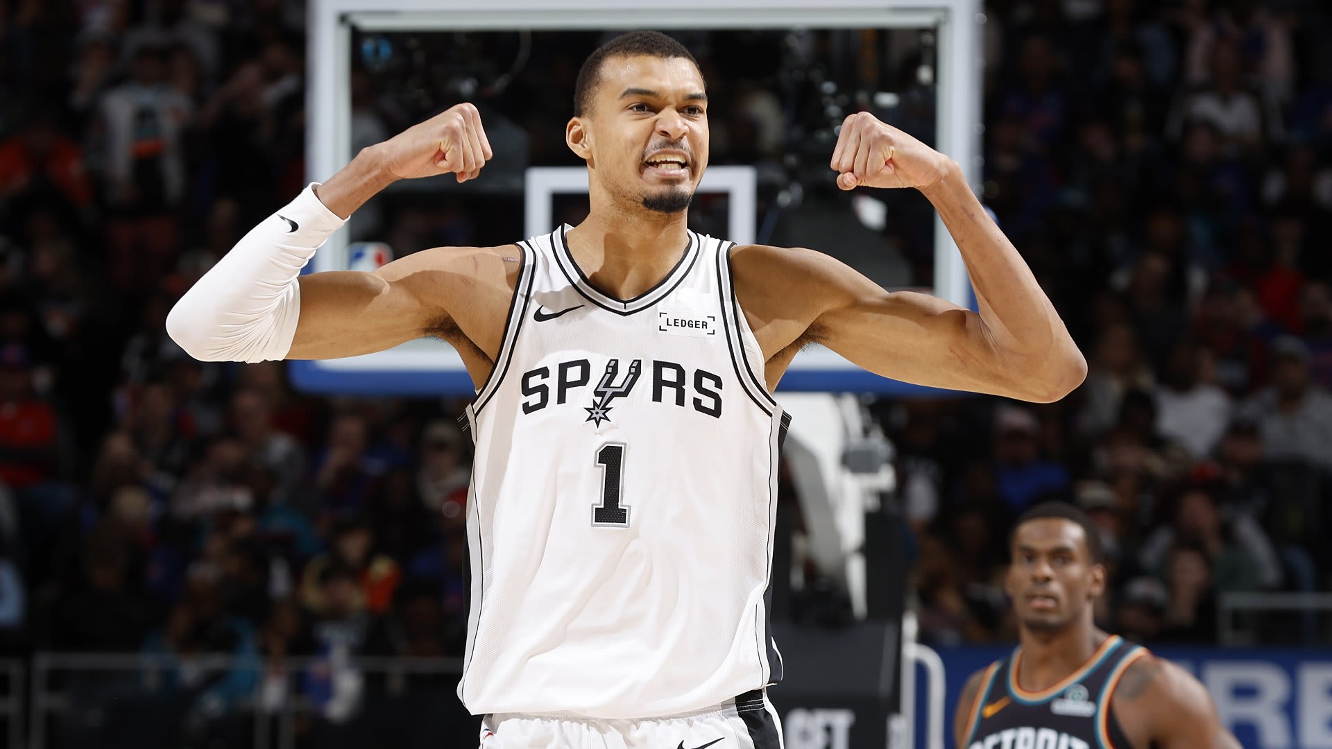 شاهکار وامبانیاما؛ بهترین بازیکن جهان در پلی‌آف NBA