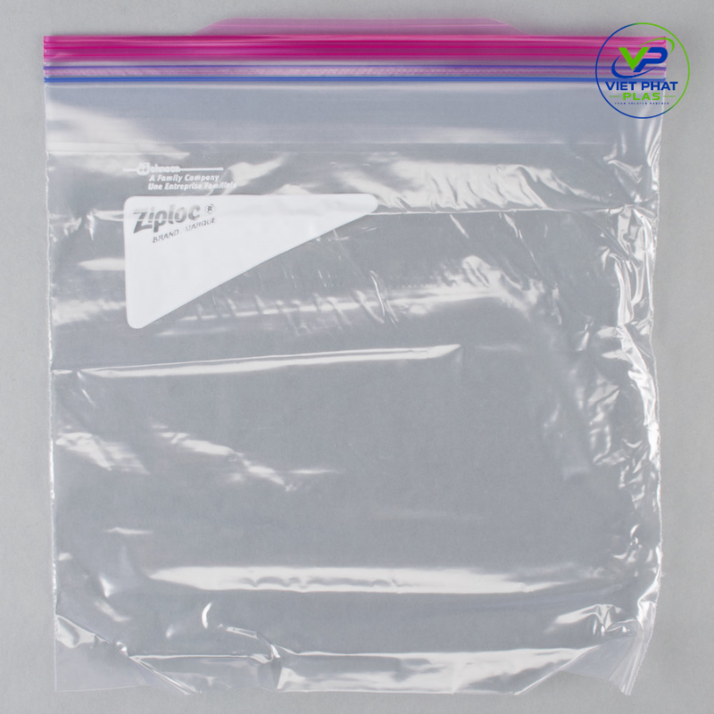 Utilizing a heavy-duty big freezer bag for large wholesale distribution shipments and sub-zero storage stability.