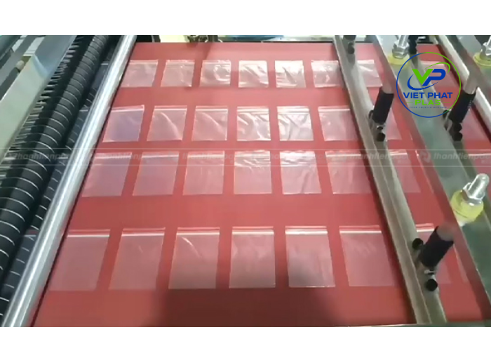 Zipper Plastic Bag Manufacturing Process in VietPhatPlas