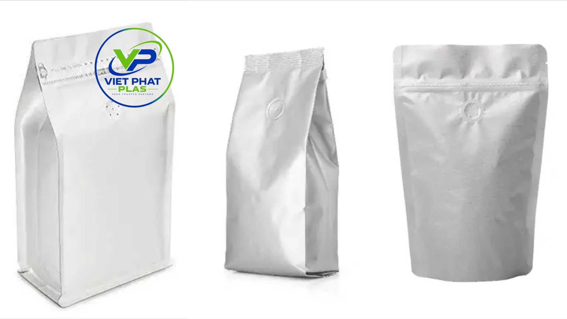 Three stand-up pouch bottom structures &mdash; flat bottom, side gusset, and doypack &mdash; shown side by side&nbsp;