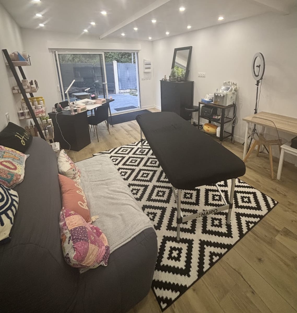 Salon Core