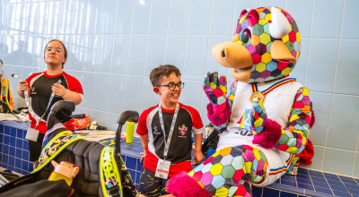 Top junior para swimmers compete in Coventry