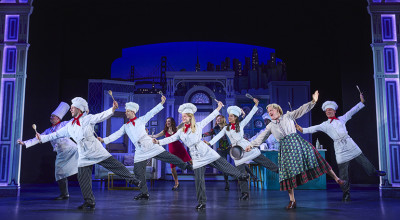 Review: Mrs Doubtfire at Birmingham Hippodrome