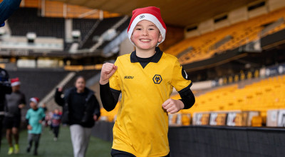 Wolves Foundation invites young fans to festive Santa Dash at Molineux