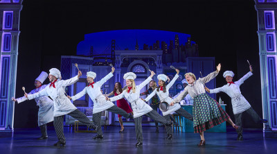 Review: Mrs Doubtfire at Birmingham Hippodrome