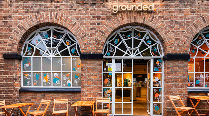 Living Well UK host event about navigating grief in adulthood