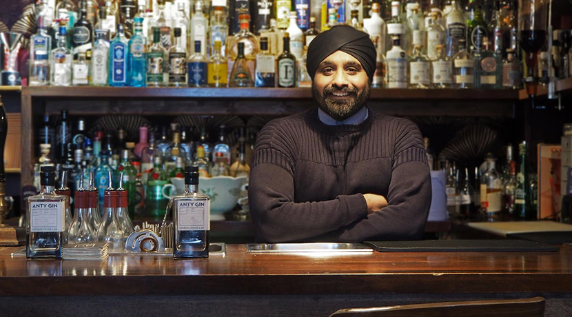 Brum bartender community unites to save a fellow bar owner from closure