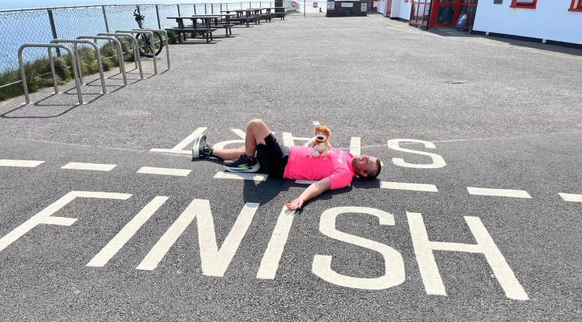 Youngest End-to-End Ireland runner smashes £50,000 for local children’s charity